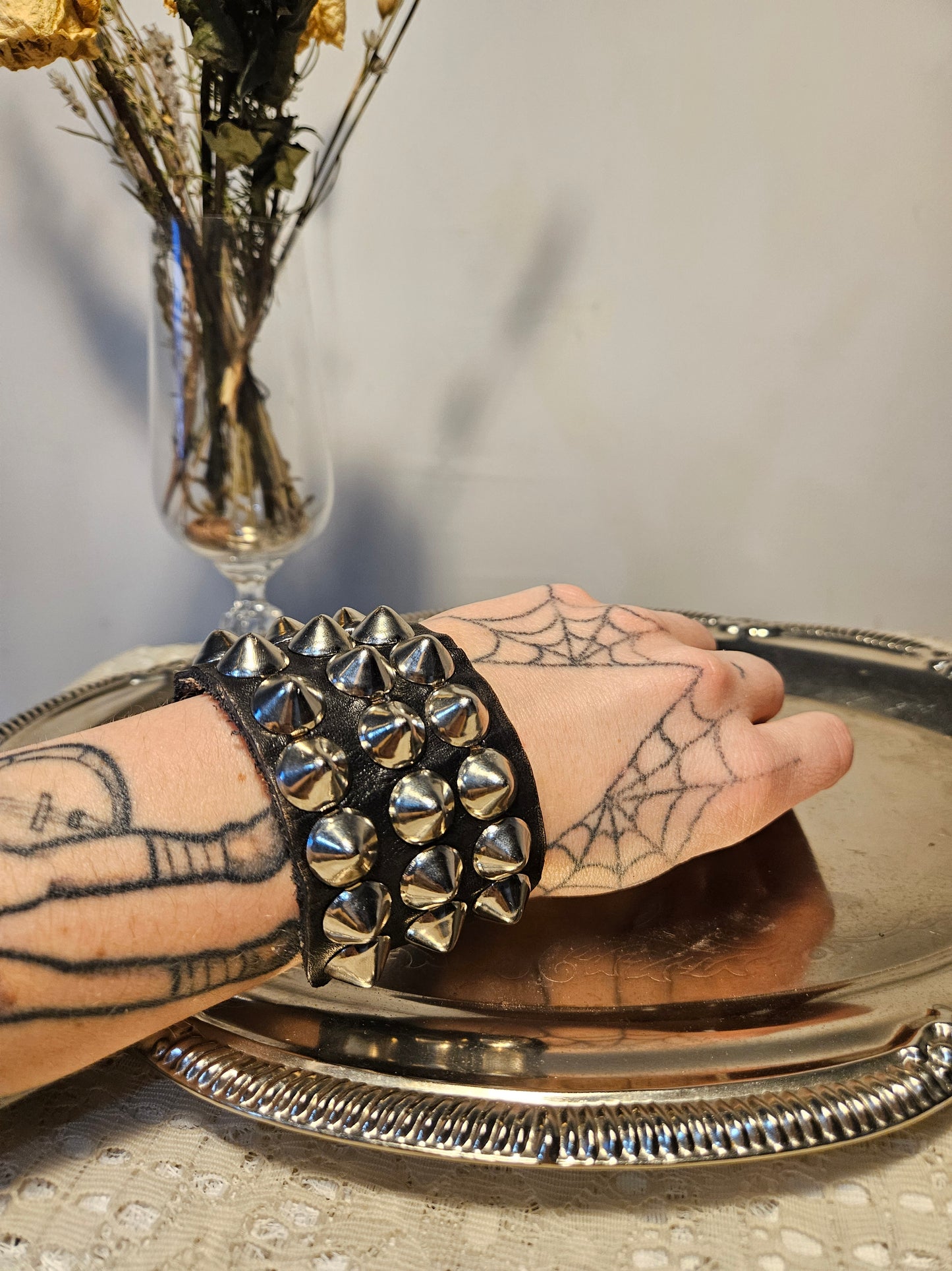 Stud & tigar wrist cuff