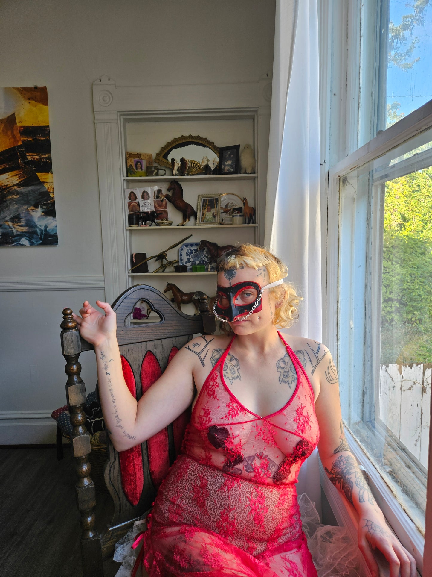 Melinoe face mask