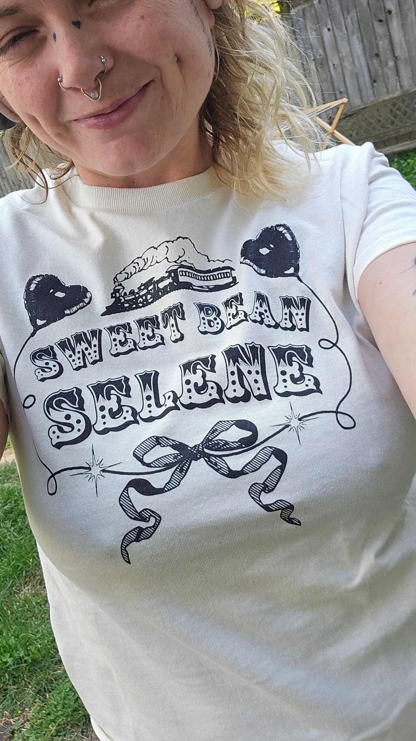 Balloon & train SBS shirt