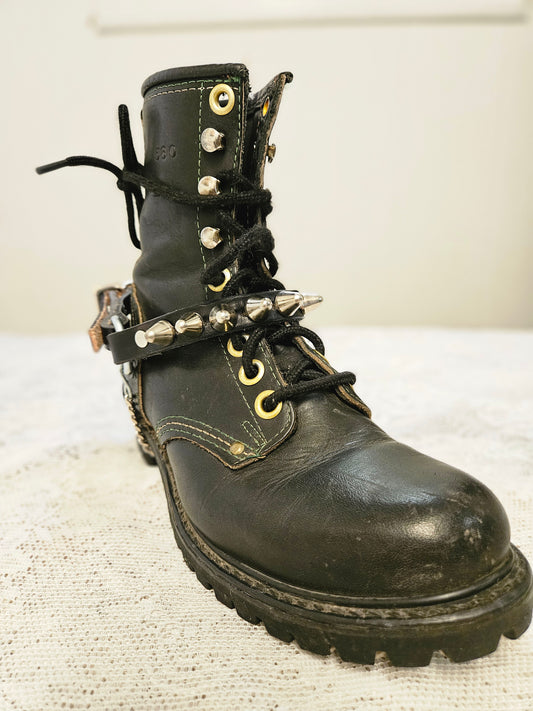 Single row boot strap