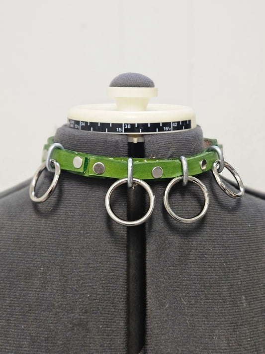 Green bitterroot collar