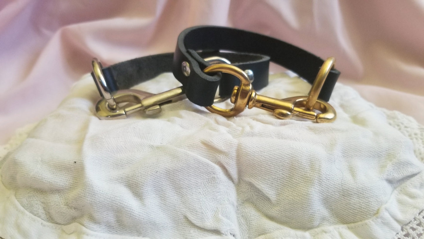 Hecate collar