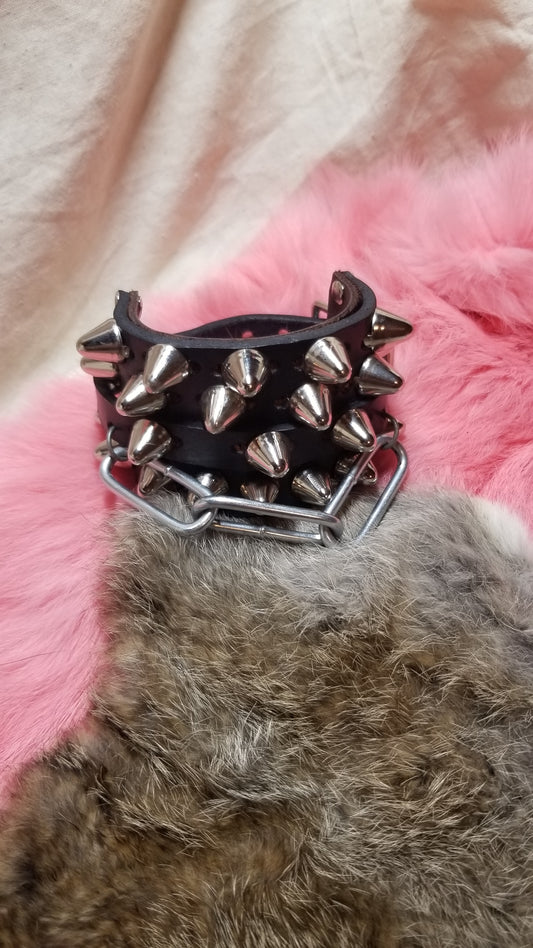 Stud &chain wrist cuff