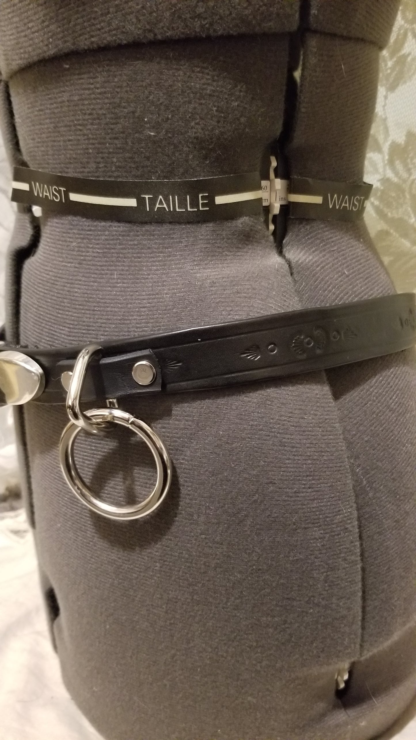 Tumbleweed bondage belt