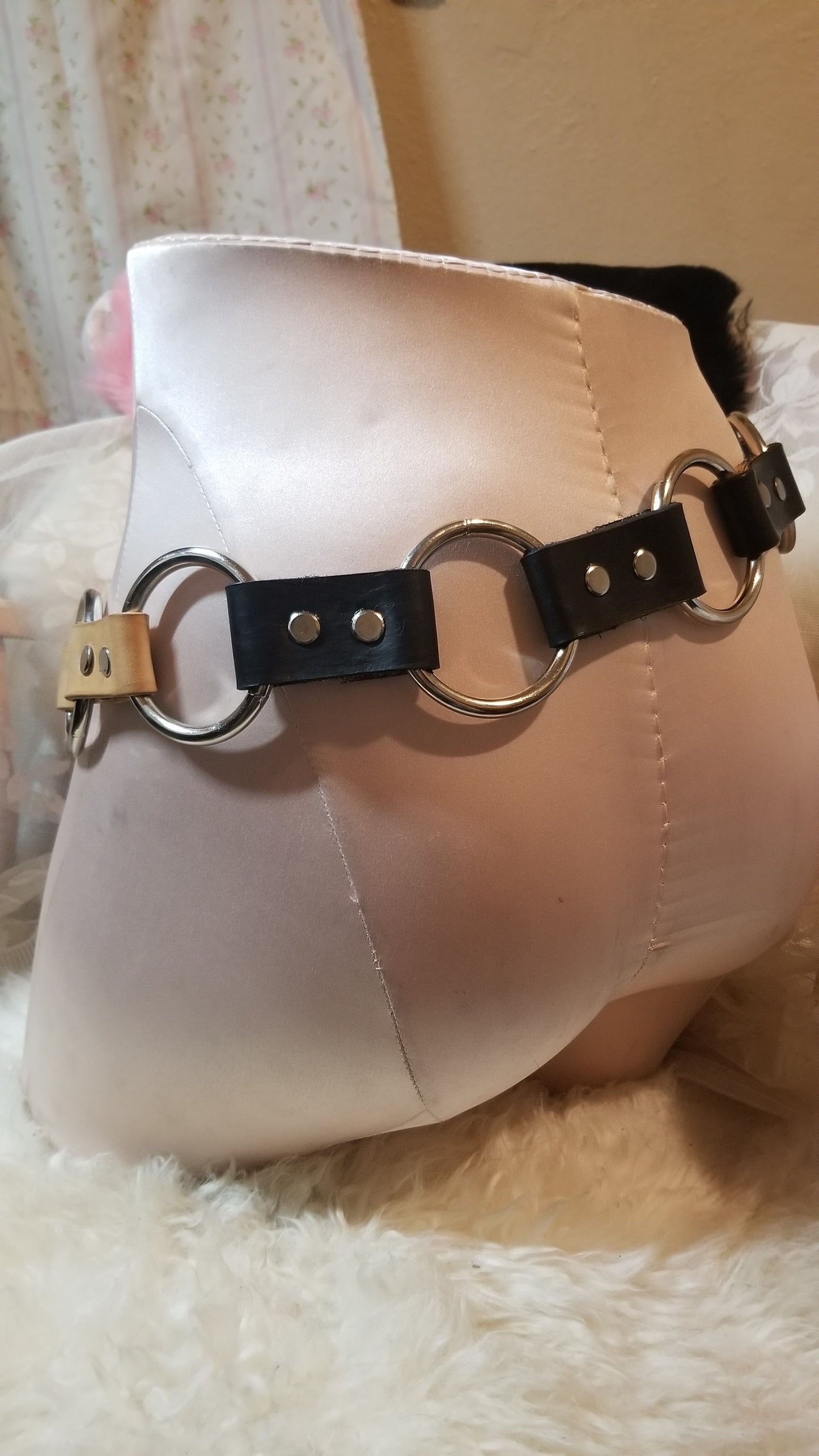 Ivy xl O ring Bondage belt