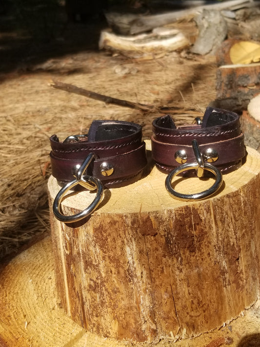 Evergreen wrist restraint cuffs