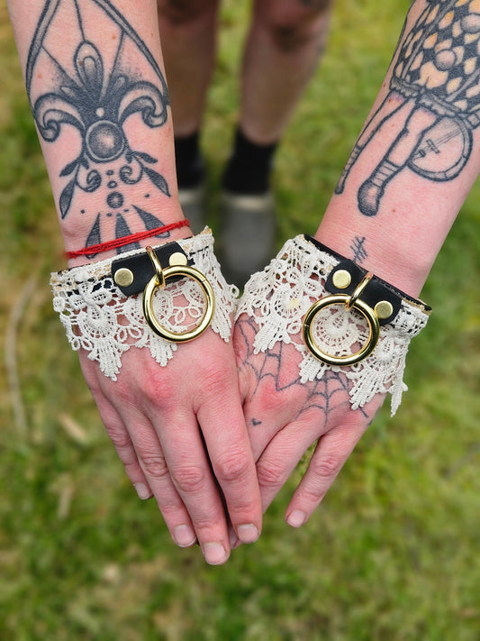 Drip lace wrist cuffs