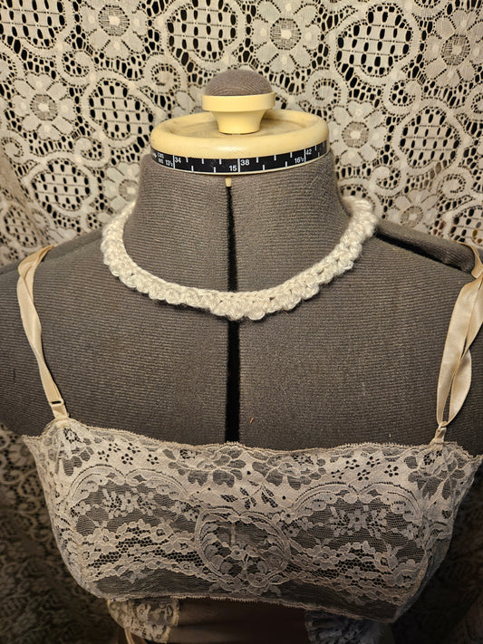Crochet collar